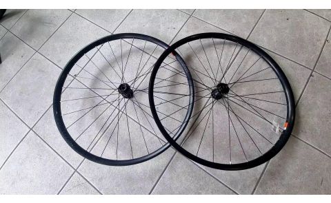 Bontrager  Kovee TLR *622x23, 29 Zoll, Steckachse, Scheibenbremse